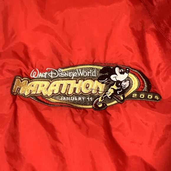 Walt Disney World Marathon Windbreaker L Jacket Red Zip Front Hoody Embroidered - Picture 3 of 9